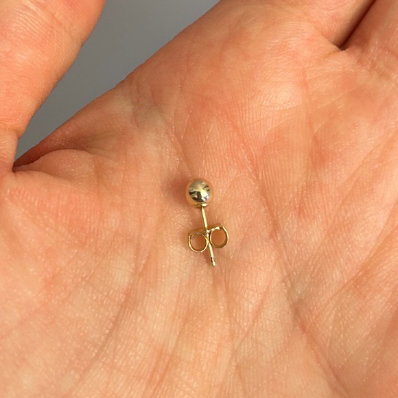 NEW 14k solid gold studs - Picture 7 of 11